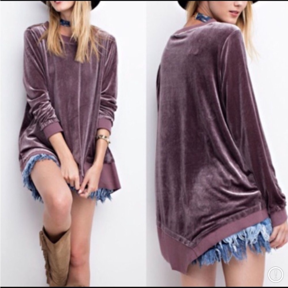 NEW LISTING‼️EASEL Tunic - Picture 9 of 16